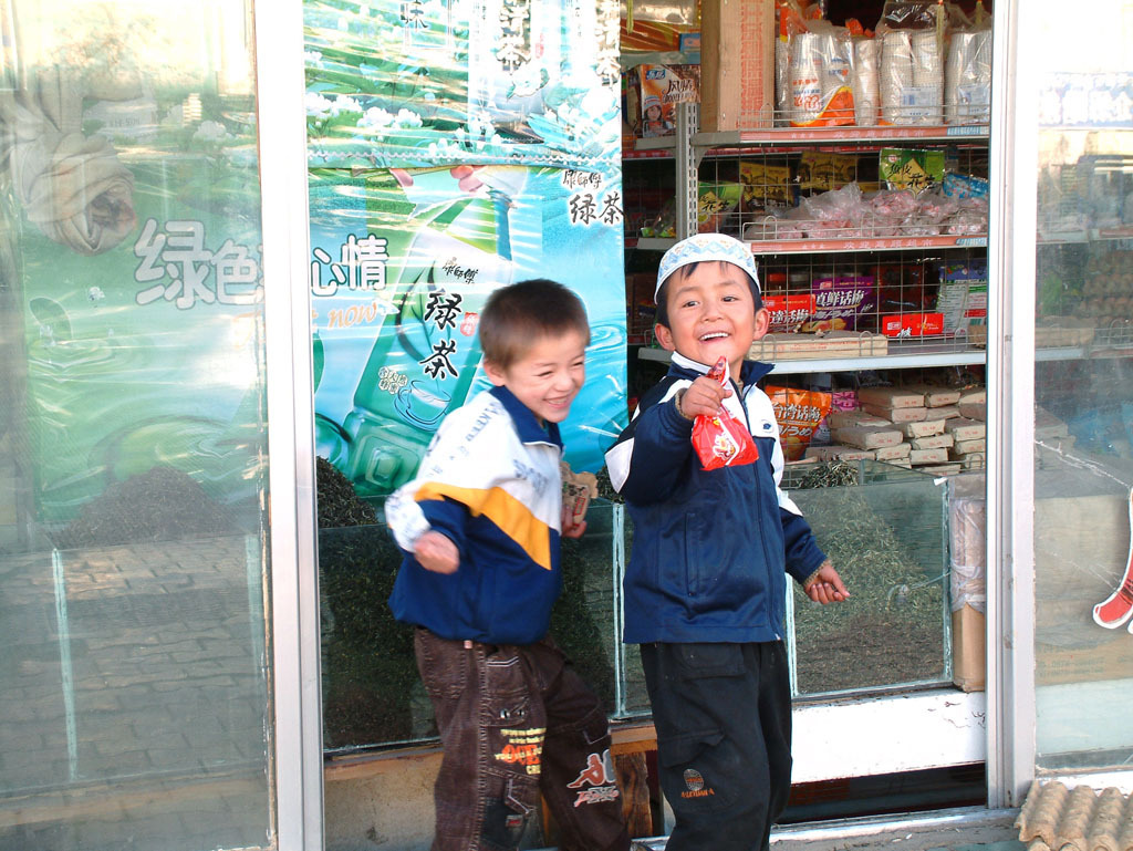 2008年9月2日拉萨尔德·法特尔的孩子.jpg