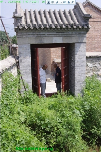 老阿訇打开大门