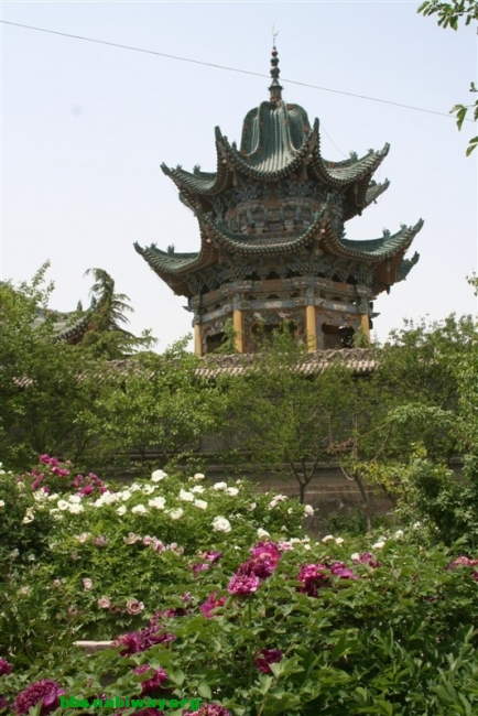 牡丹园中的马灵明道祖八卦亭